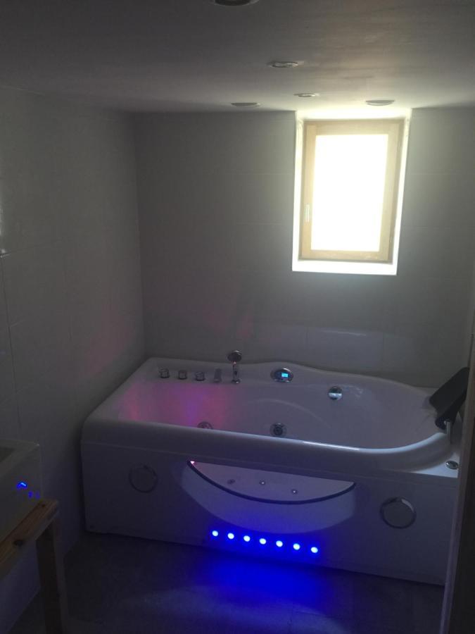 Volonne Chambres D'Hotes La Voute מראה חיצוני תמונה